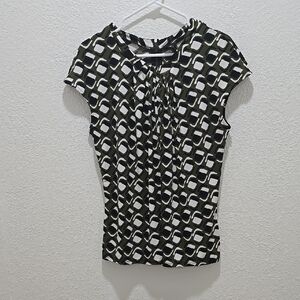 3/$15 Worthington Women's Green Geometric Design Top Size XL